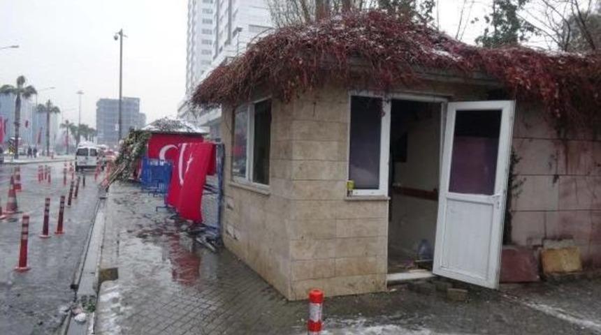 Şehit Polis Fethi Sekin'in Beslediği K&ouml;pek I&ccedil;in Kul&uuml;be Yaptırıldı