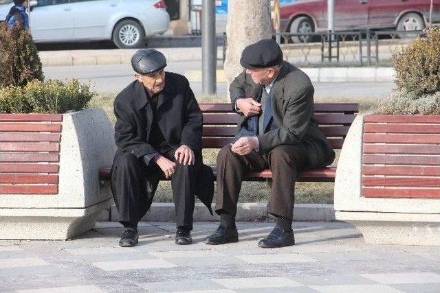 Batıda Kış, Elazığ’da Yaz Havası