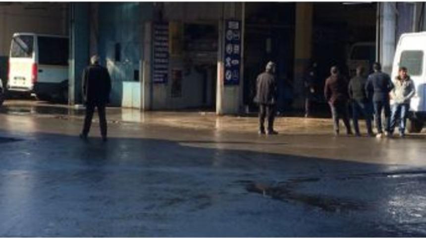 Arabayı Tamir Eden İşçi, İş Kazasında Yaralandı