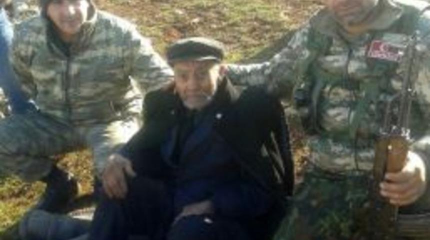 92 Yaşındaki Kayıp Alzheimer Hastasını Jandarma Buldu