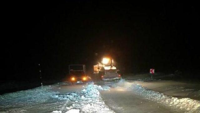 Erciyes Yolu Tipiden Kapandı (2)
