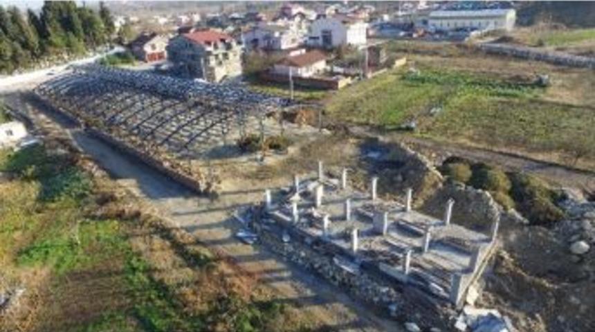 Başiskele&rsquo;de Semt Pazarlarının Yapımları Devam Ediyor