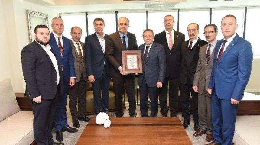 Voleybol Federasyonu&rsquo;ndan Başkan Uğur&rsquo;a Ziyaret