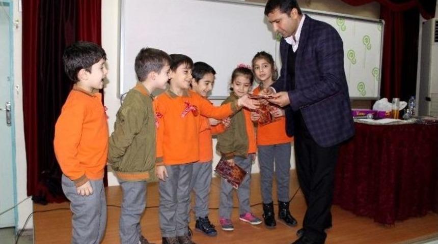 Minik Öğrencilerin Okuma Sevinci