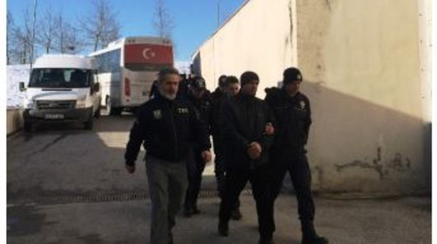 Sakarya&rsquo;da 3 Fet&ouml; Ş&uuml;phelisi Adliyeye Sevk Edildi