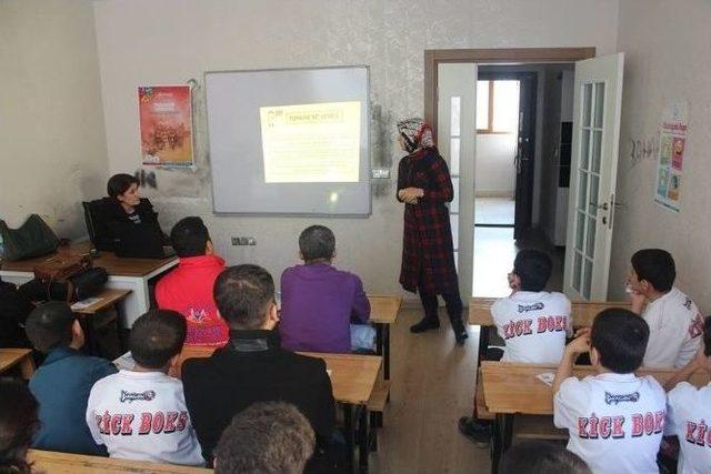 Yenişehir Gençlik Merkezinden Veremle Savaş Semineri