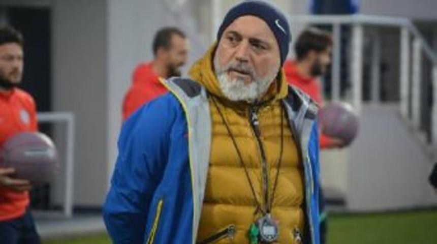 &Ccedil;aykur Rizespor Teknik Direkt&ouml;r&uuml; Karaman: Transfer Bir An &Ouml;nce Bitirilmeli