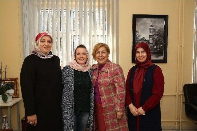 Kolombiyalı Blanca Milena, Kaymek&rsquo;te M&uuml;sl&uuml;man Oldu 3