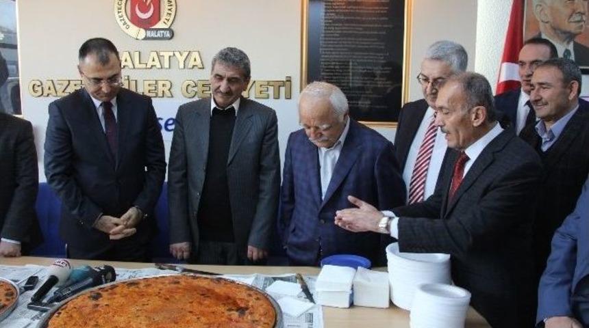 Vali Mustafa Toprak Malatya Gazeteciler Cemiyetini Ziyaret Etti