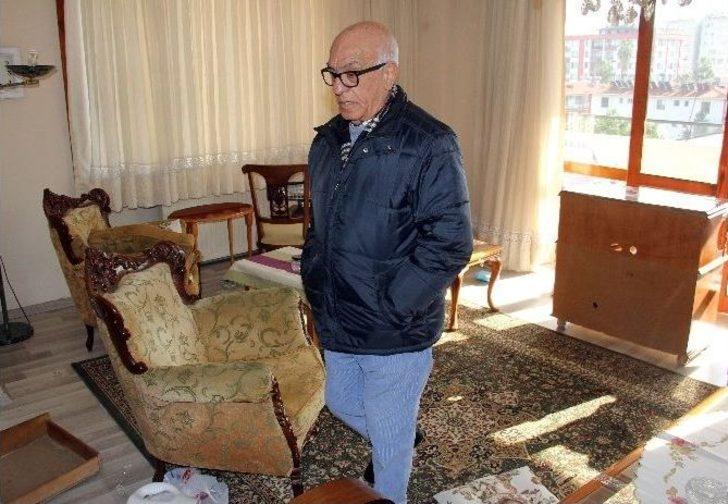 Evine Ve Kendine Zarar Veren Oğluna Beddua Etti G3