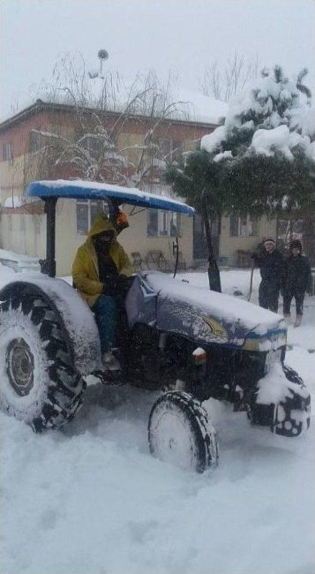 İvrindi&rsquo;de Kar Temizleme İmecesi 1