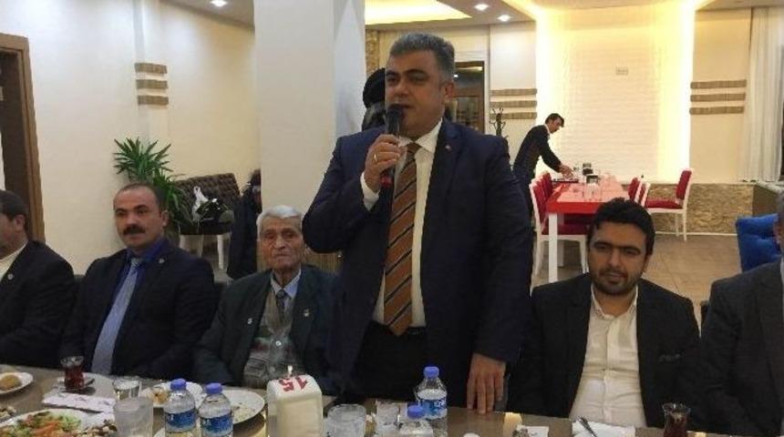 Başkan &Ouml;zg&uuml;ven&rsquo;dan Gazeteciler Onuruna Yemek