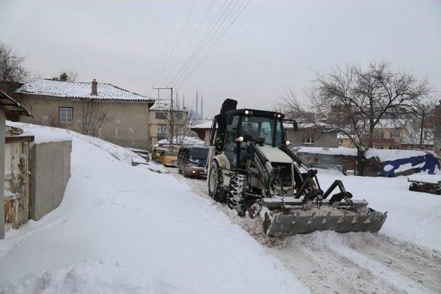 Edirne’de Karla Mücadele Devam Ediyor