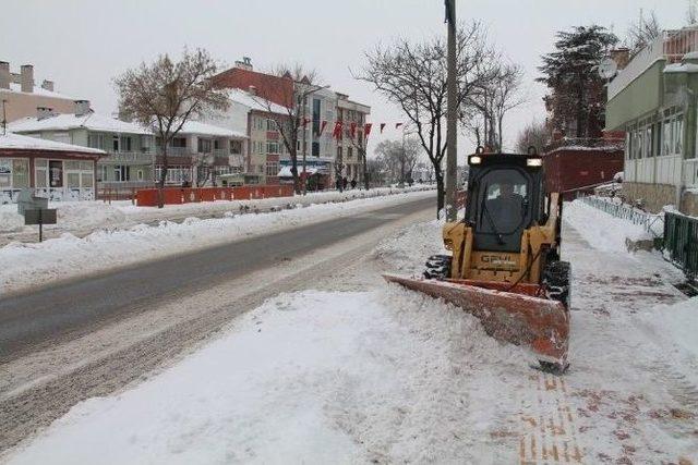 Edirne’de Karla Mücadele Devam Ediyor