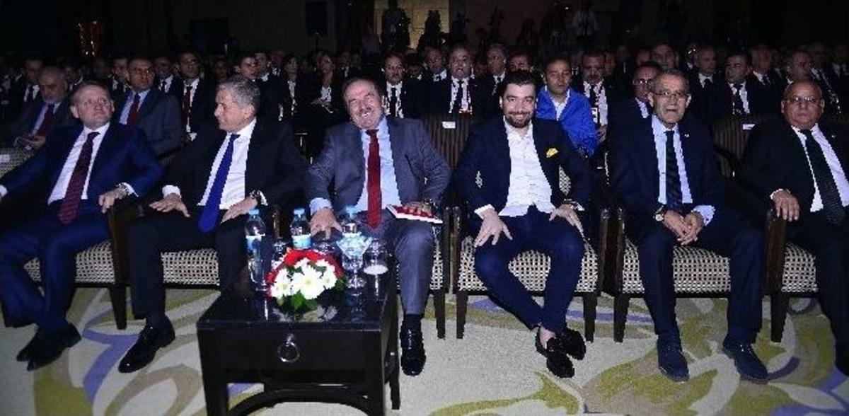 Hakemlere Fıfa Kokartları Takdim Edildi