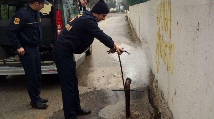 Hidrantlar Bakımdan Ge&ccedil;ti