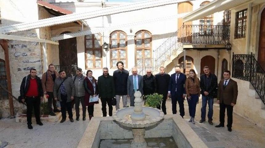 Kara Gazeteciler İle Bir Araya Geldi