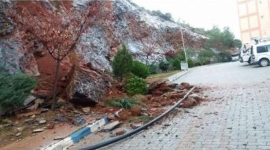 Dağdan Kopan Kaya, Anamur Toki Konutlarında Tehlike Sa&ccedil;tı