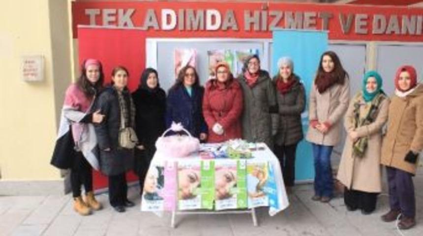 Kurum Girişinde Stant A&ccedil;tılar