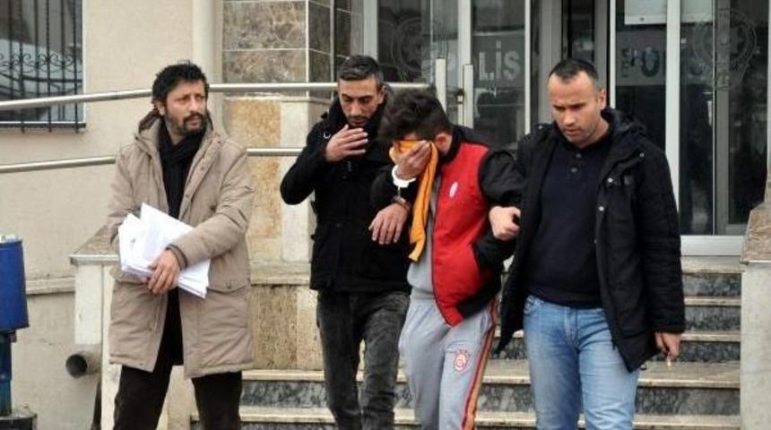 Hırsızlık Ş&uuml;phelisi Polisten Ka&ccedil;arken &Ouml;ld&uuml;