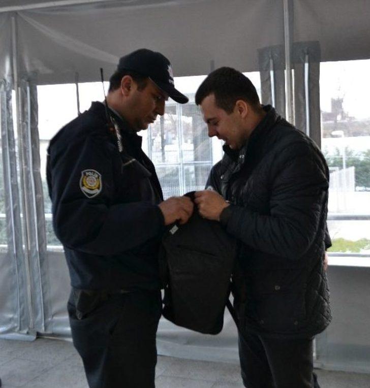 Marmaray Ve Yenikapı Metrosunda “ortaköy Saldırganı” Alarmı G4