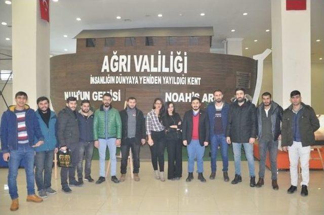 Aket’ten İshakpaşa Sarayı Fotoğraf Sergisi