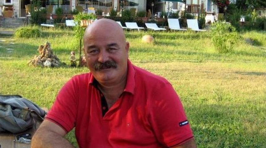 M&uuml;zisyen Trafik Kazasında &Ouml;ld&uuml;