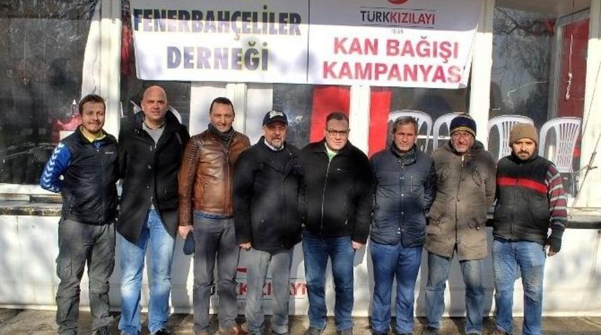Salihli&rsquo;de Sarı Lacivert Bağış