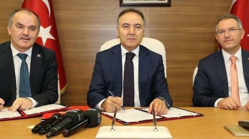 1,5 Milyon Tl&rsquo;ye Mal Olacak Sağlık Merkezinin Protokol&uuml; İmzalandı