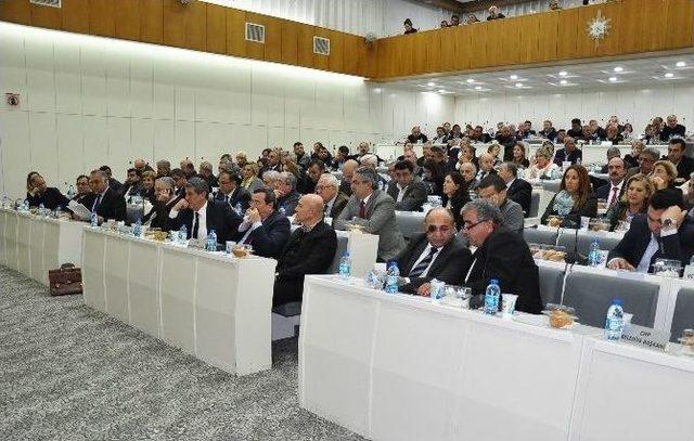 Mecliste Zincirleme Kaza Gerginliği 1