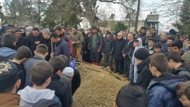 Kaldığı Yurdun Banyosunda Kalp Krizi Geçiren Liseli Öldü