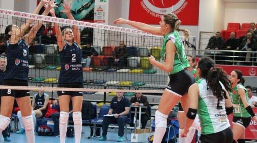 Bursa B&uuml;y&uuml;kşehir Belediyespor - Stiinta Bacau: 3-1 (Cev Challange Cup)