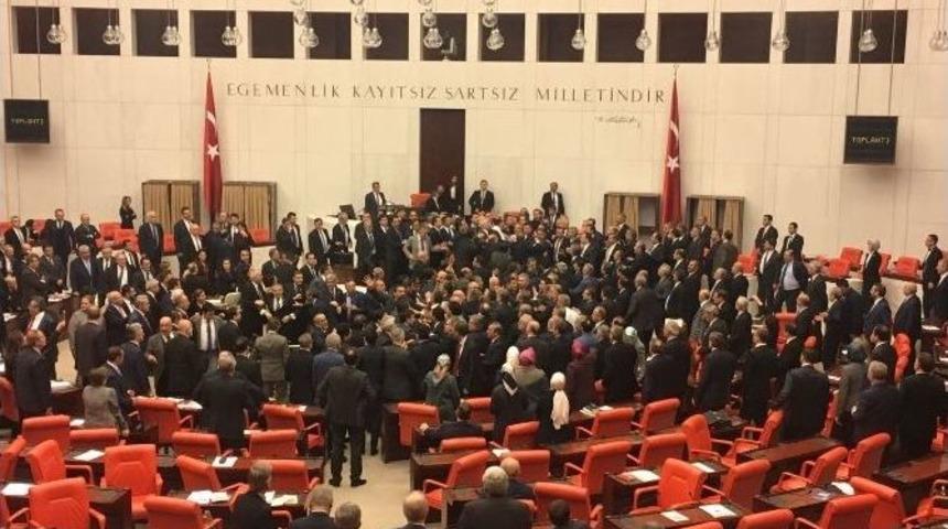 Tbmm Genel Kurulunda Arbede