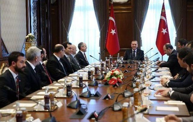 Cumhurbaşkanı Erdoğan Tbf Yönetim Kurulunu Kabul Etti