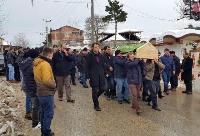 Kalp Krizinden Ölen Lise Öğrencisi Son Yolculuğuna Uğurlandı