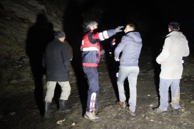 Mengen de Tekne Alabora Oldu, 2 Kişi Kayboldu 1