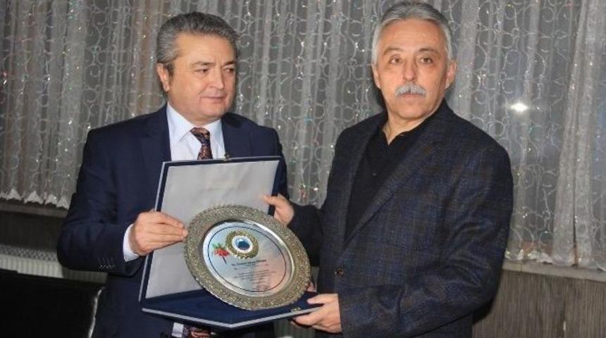 İdareciler Ve Gazeteciler Hatso Yemeğinde Bir Araya Geldi