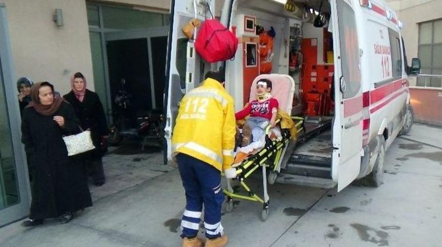 Sakarya&rsquo;da Trafik Kazası: 5 Yaralı