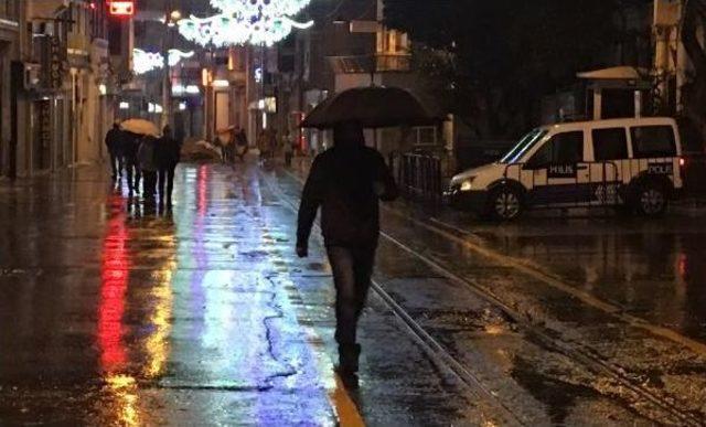 İstanbul'da Yağmur Etkili Oluyor