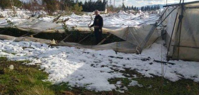 Seraları Ege'de Kar, Akdeniz'de Sel Vurdu