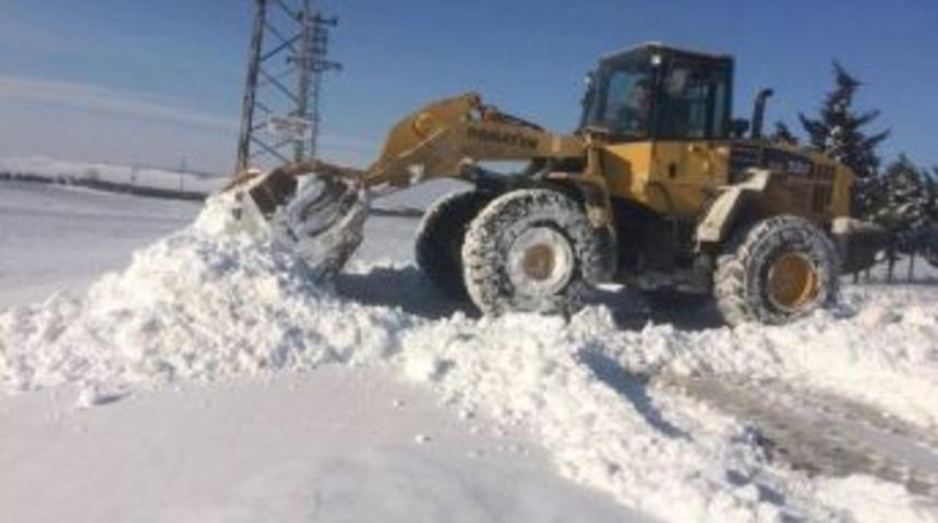 Marmaraereğlisi&rsquo;nde Kar Temizleme &Ccedil;alışmaları