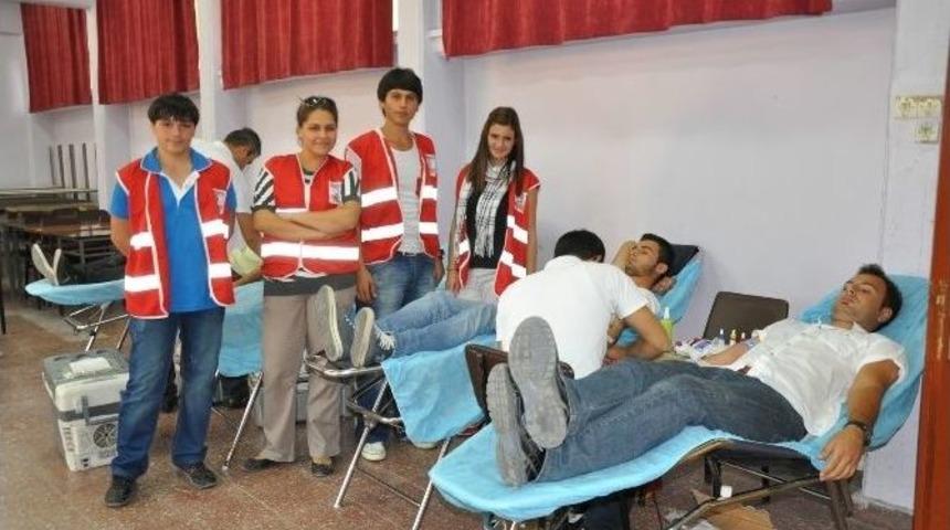 T&uuml;rk Kızılayı Soma&rsquo;da Kan Bağışı Hareketi Başlattı