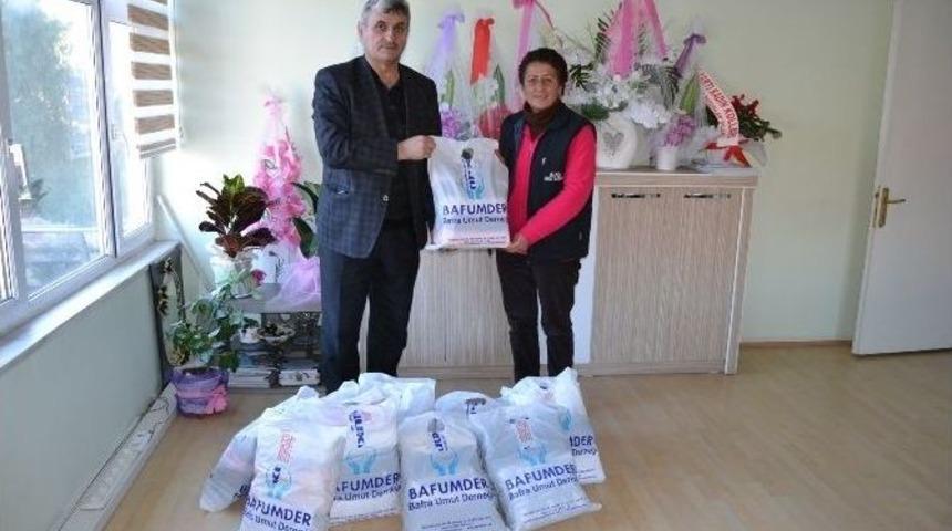 Bafumder&rsquo;den Hem Kursuna Malzeme Yardımı