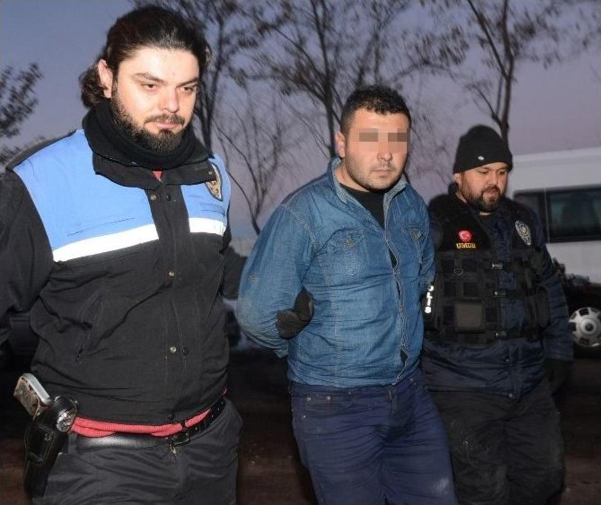 Komando Uzman &Ccedil;avuş 180 Kilo Esrarla Yakalandı