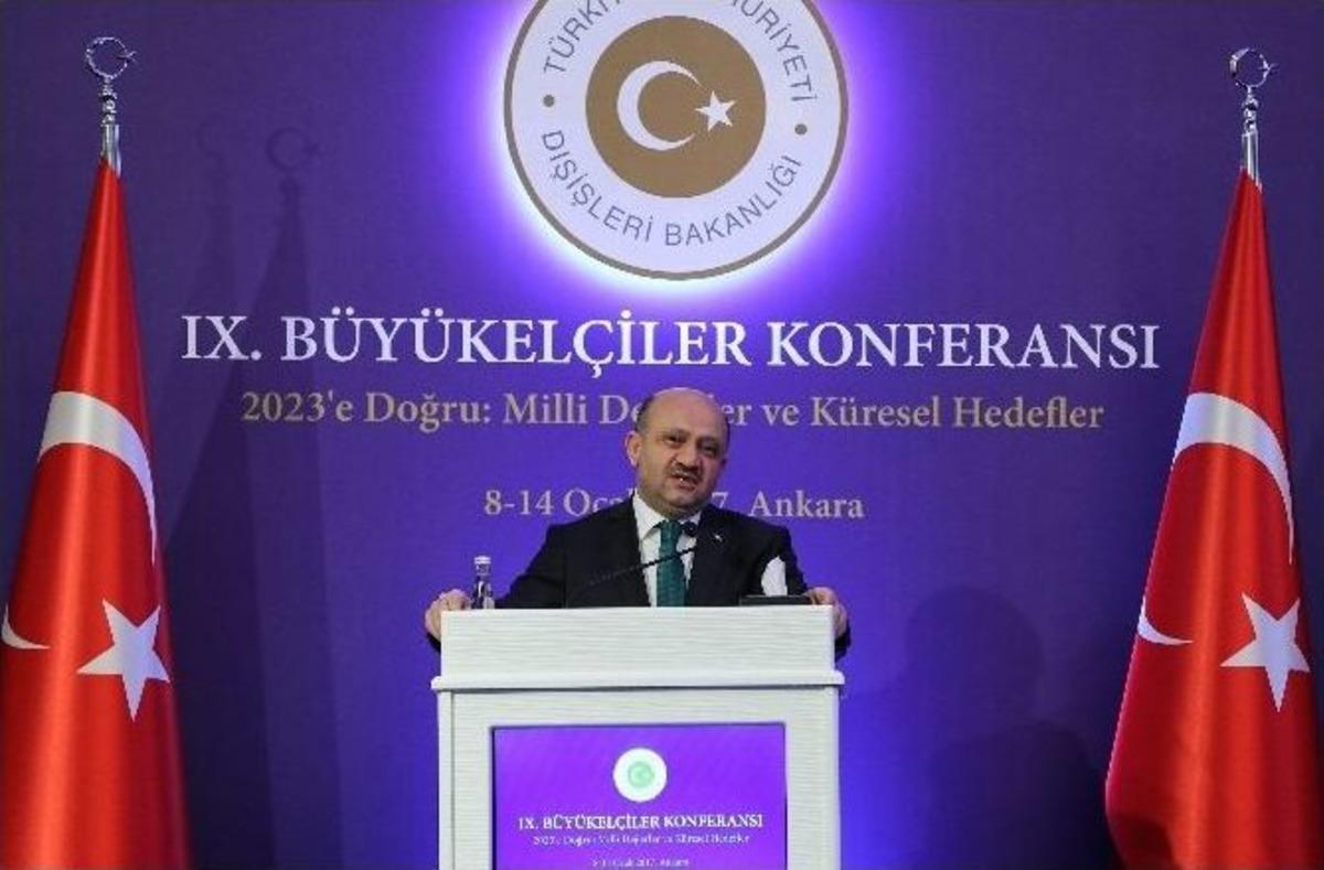 Milli Savunma Bakanı Işık, Fet&ouml; İle M&uuml;cadele Konusunda B&uuml;y&uuml;kel&ccedil;ilere B&uuml;y&uuml;k Bir Y&uuml;k D&uuml;şt&uuml;ğ&uuml;n&uuml; Belirtti