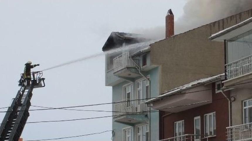 Tavşanlı İtfaiyesi 1 Yılda 316 Yangına M&uuml;dahale Etti