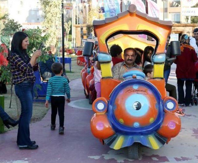 &nbsp;Tramvaydan Tırtıla Ge&ccedil;ti 1