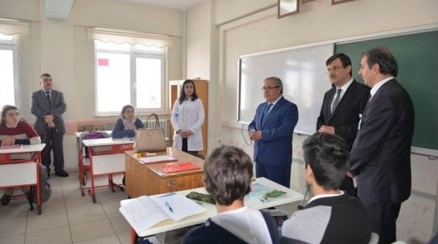 Vali, Sosyal Bilimler Lisesi&rsquo;ni Ziyaret Etti
