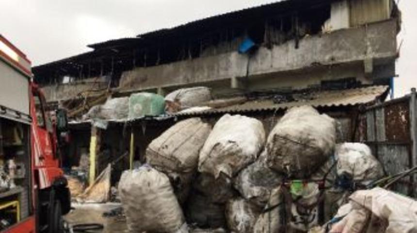 Kocasinan Sanayi Sitesi’nde Depo Alev Alev Yandı