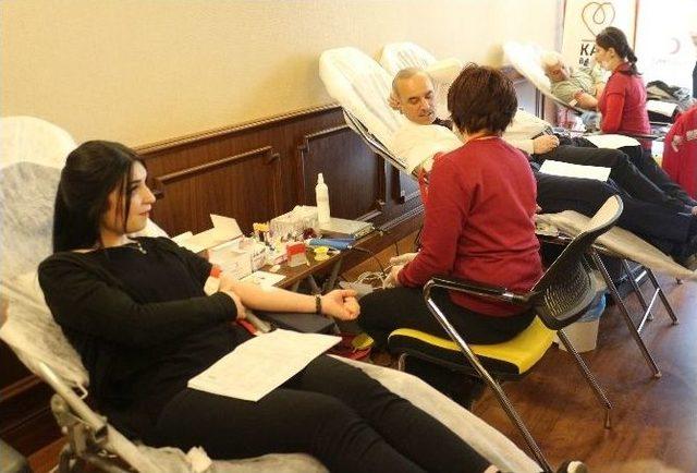 Başkan Tekintaş’tan Kan Bağışına Destek 1